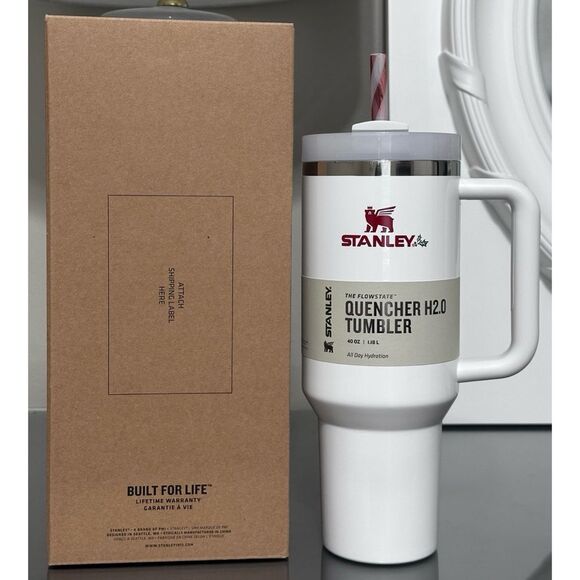 Stanley Quencher H2.0 FlowState 40oz Tumbler, MISTLETOE TWIST - Picture 1 of 6